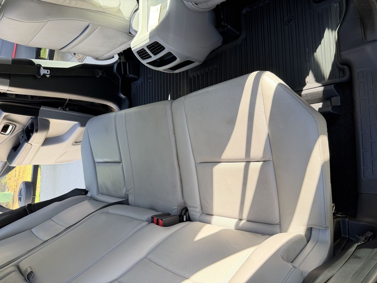 Honda Pilot leather clean